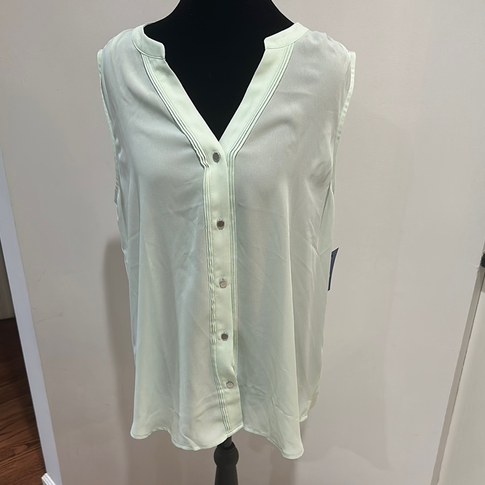 Apt. 9 Light Green Sleeveless Blouse